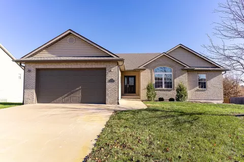 4000 Iguana Dr, Columbia, MO 65202