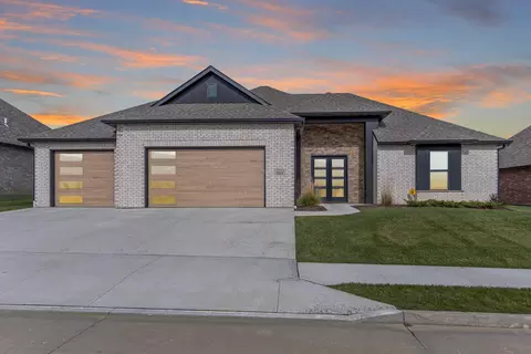 5811 Harlan Ct, Columbia, MO 65201