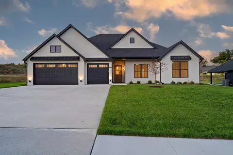 6403 Crooked Switch Ct, Columbia, MO 65201