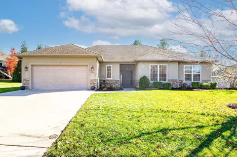 6706 Madison Creek Dr, Columbia, MO 65203