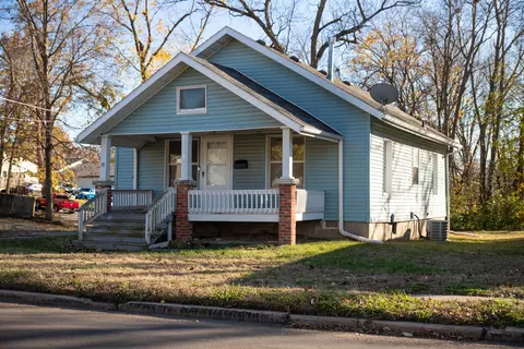 28 E Yerby St, Marshall, MO 65340 photo 2