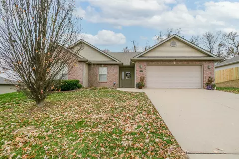 3907 Zambezi Dr, Columbia, MO 65202