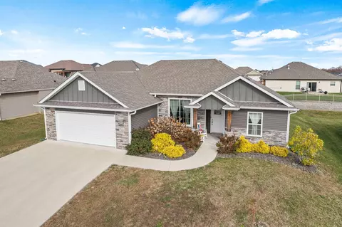 3511 Yellowwood Dr, Columbia, MO 65202