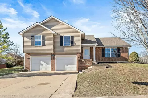 3701 Triple Crown Dr, Columbia, MO 65202