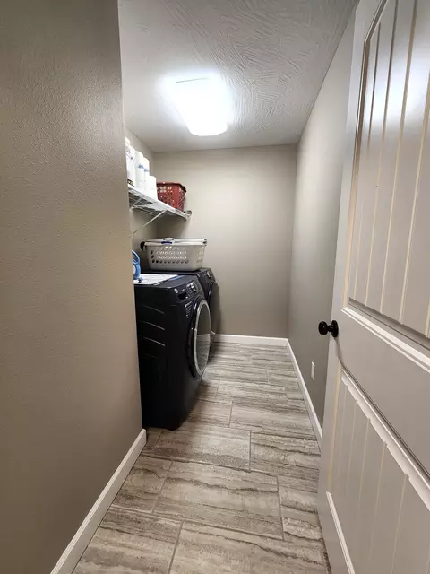 160 Saturn Ct, Holts Summit, MO 65043 photo 7