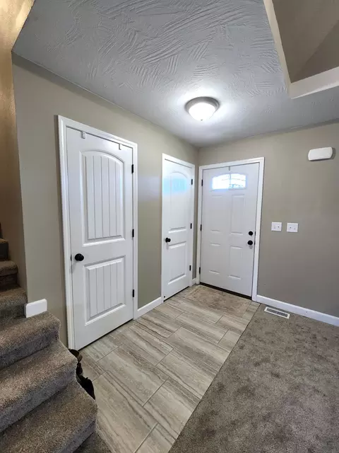 160 Saturn Ct, Holts Summit, MO 65043 photo 3