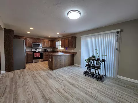 160 Saturn Ct, Holts Summit, MO 65043 photo 4