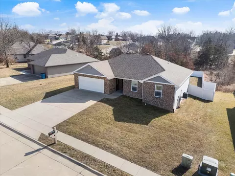 235 Davis Dr, Holts Summit, MO 65043 photo 6