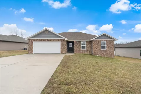 235 Davis Dr, Holts Summit, MO 65043 photo 2