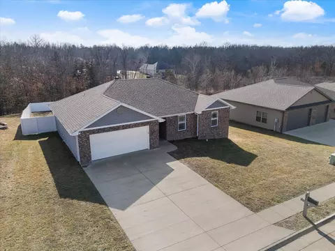 235 Davis Dr, Holts Summit, MO 65043 photo 5
