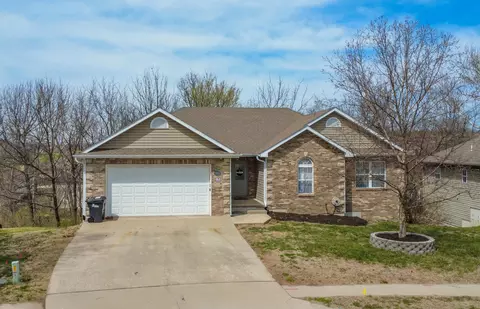 305 Macaw Dr, Columbia, MO 65202
