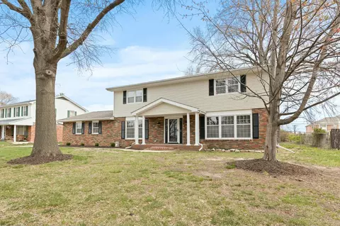 212 Defoe Dr, Columbia, MO 65203