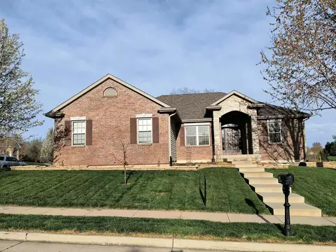 6902 Stanwood Dr, Columbia, MO 65203