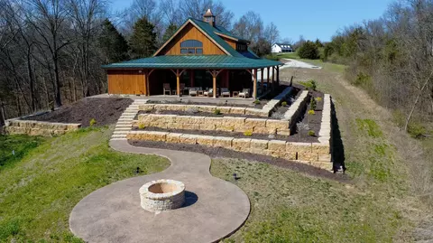 6120 E Claysville Rd, Hartsburg, MO 65039