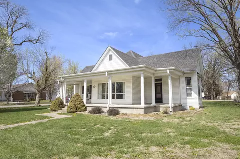 302 E 3rd St, Salisbury, MO 65281 photo 7