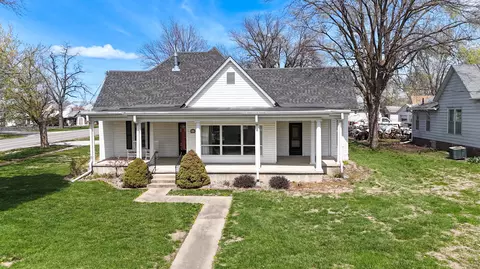 302 E 3rd St, Salisbury, MO 65281 photo 3