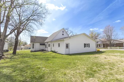 302 E 3rd St, Salisbury, MO 65281 photo 6