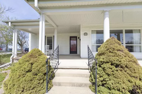 302 E 3rd St, Salisbury, MO 65281 photo 8