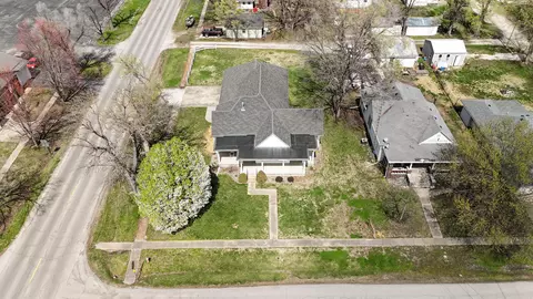 302 E 3rd St, Salisbury, MO 65281 photo 4