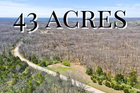 453 Co Rd 117, Harrisburg, MO 65256