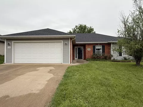 1707 Typhoon Dr, Columbia, MO 65202