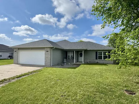 210 E Murphy Dr, Columbia, MO 65202 photo 1