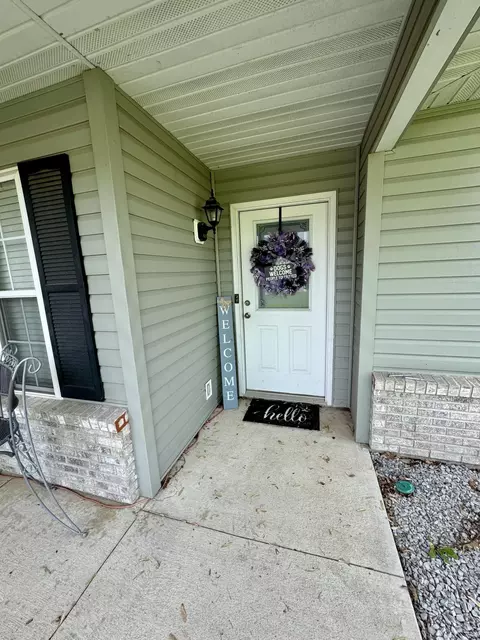 210 E Murphy Dr, Columbia, MO 65202 photo 2