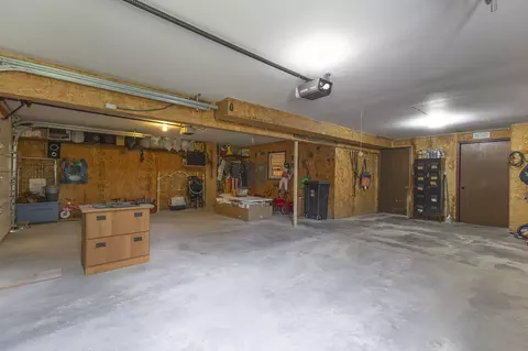 Exterior - 3179 County Rd, Moberly, MO 65270 photo 7 of 28