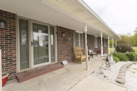 Exterior - 3179 County Rd, Moberly, MO 65270 photo 6 of 28
