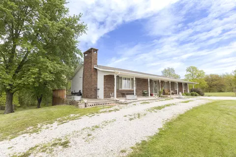 Exterior - 3179 County Rd, Moberly, MO 65270 photo 2 of 28