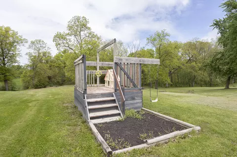 Exterior - 3179 County Rd, Moberly, MO 65270 photo 26 of 28