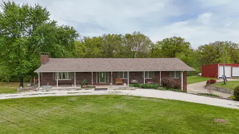 Exterior - 3179 County Rd, Moberly, MO 65270 photo 3 of 28