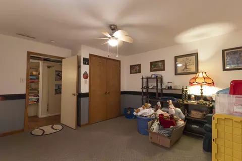 Bedroom - 3179 County Rd, Moberly, MO 65270 photo 10 of 15