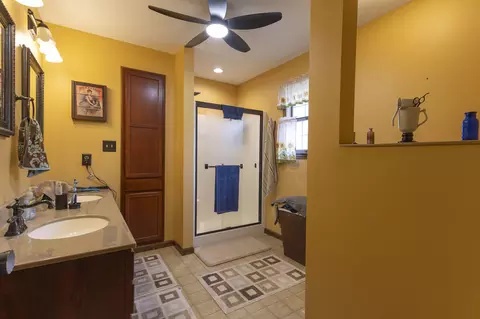 Bath - 3179 County Rd, Moberly, MO 65270 photo 1 of 7