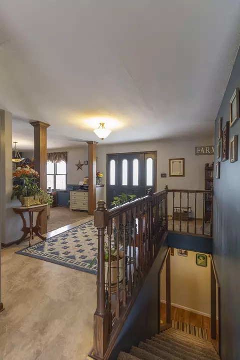 Entry Way - 3179 County Rd, Moberly, MO 65270 photo 1 of 6