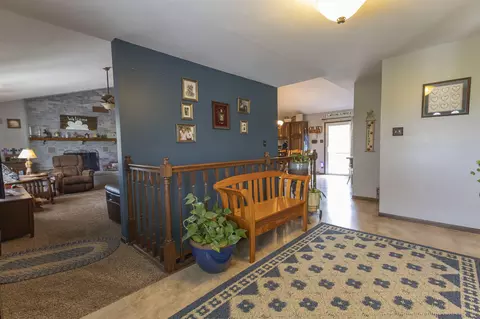 Entry Way - 3179 County Rd, Moberly, MO 65270 photo 2 of 6