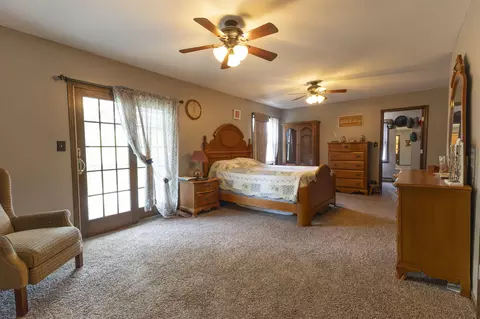 Bedroom - 3179 County Rd, Moberly, MO 65270 photo 1 of 15