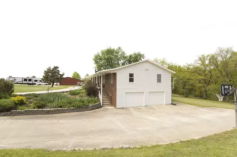 Other - 3179 County Rd, Moberly, MO 65270 photo 3 of 26