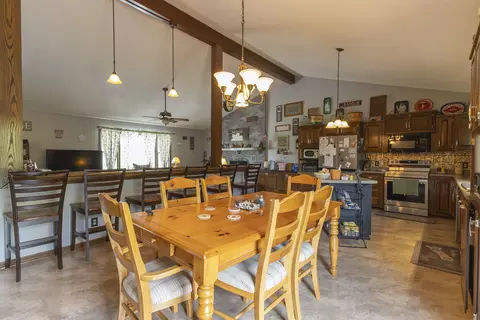 Dining - 3179 County Rd, Moberly, MO 65270 photo 3 of 3