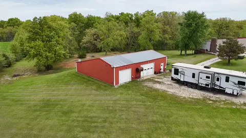 Exterior - 3179 County Rd, Moberly, MO 65270 photo 23 of 28