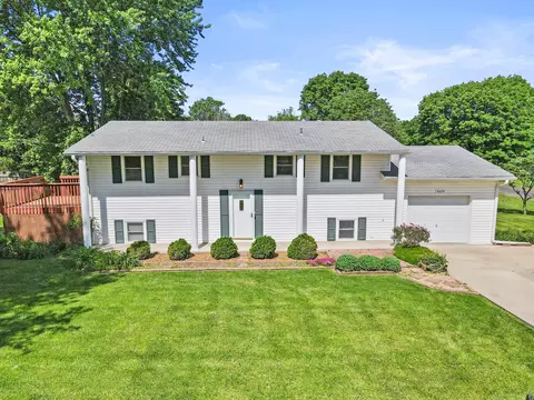 6675 N Nelson Dr, Columbia, MO 65202