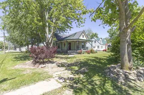 502 E 4th St, Salisbury, MO 65281 photo 4