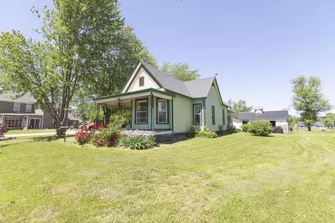 502 E 4th St, Salisbury, MO 65281 photo 3