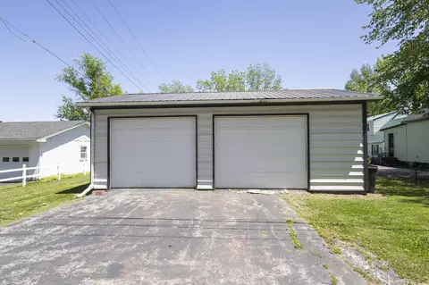 502 E 4th St, Salisbury, MO 65281 photo 7