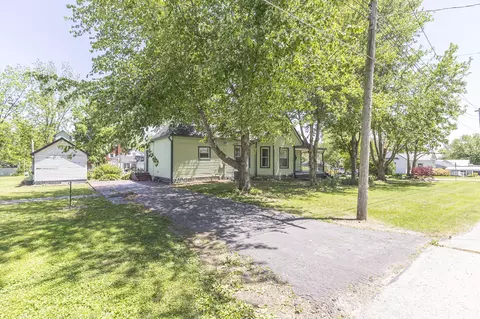 502 E 4th St, Salisbury, MO 65281 photo 9