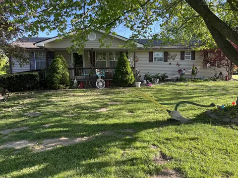 11850 E Durk Rd, Centralia, MO 65240 photo 1