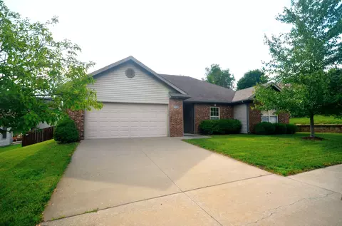 6803 Port Orchard Dr, Columbia, MO 65203