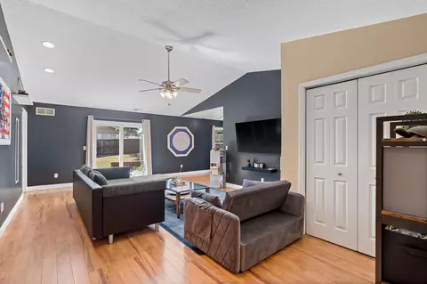 547 E Clearview Dr, Columbia, MO 65202 photo 4