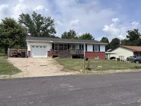 3705 Weymeyer Dr, Columbia, MO 65202
