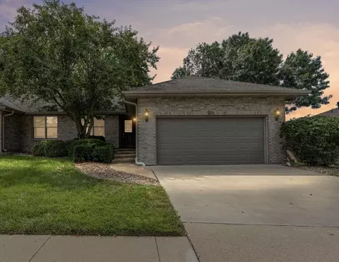 1116 Vintage Dr, Columbia, MO 65203